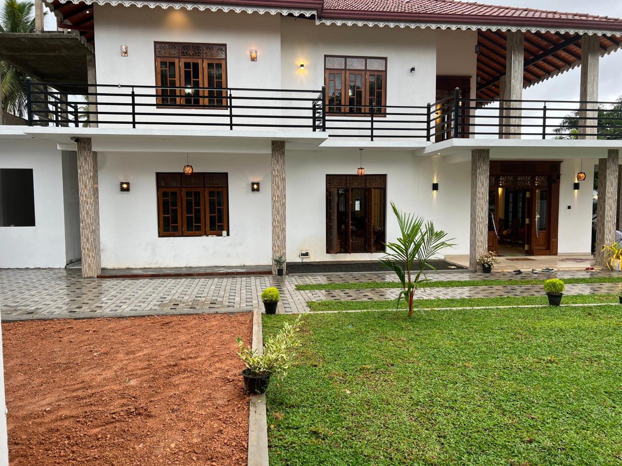 Ahasna Airport Villa Negombo Exterior photo