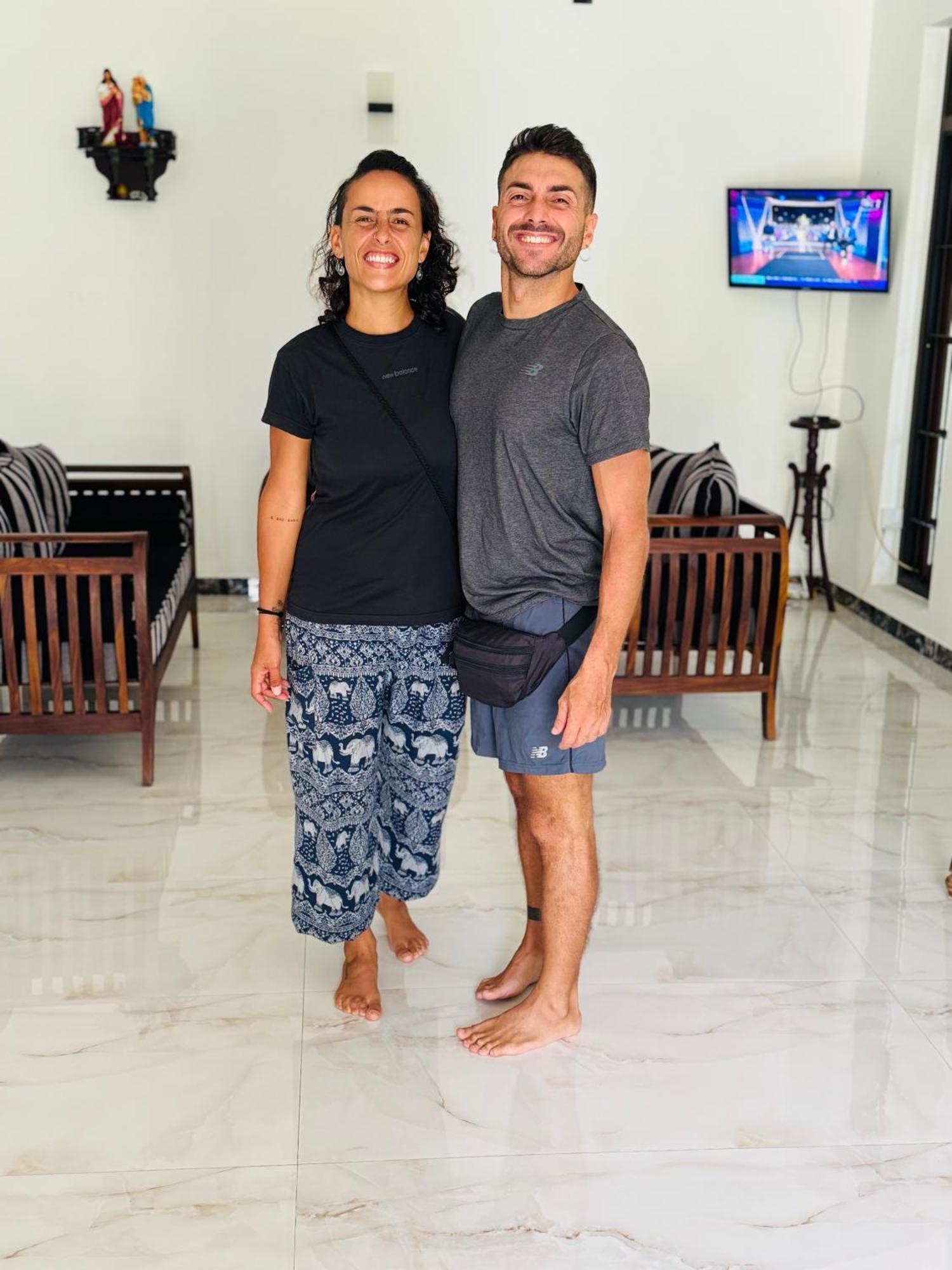 Ahasna Airport Villa Negombo Exterior photo